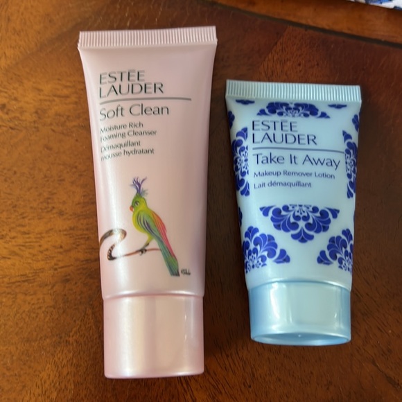 Estée Lauder skin care set, travel size comes with pouch, NWT - Picture 2 of 10